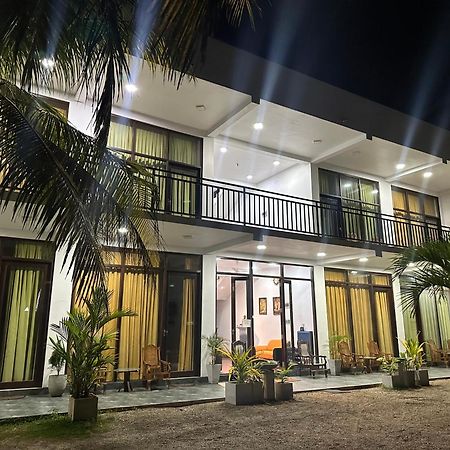 Jayaa Beach Talpe Exterior foto