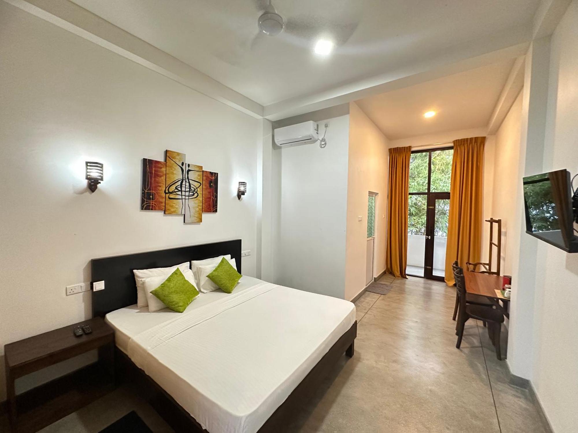 Jayaa Beach Talpe Exterior foto